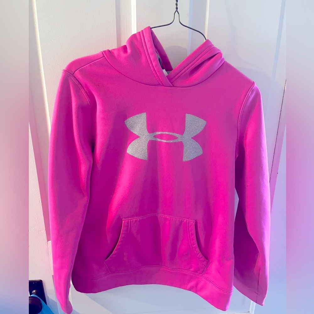 Girls Pink Under Armour Youth Large Sweatshirt gently used